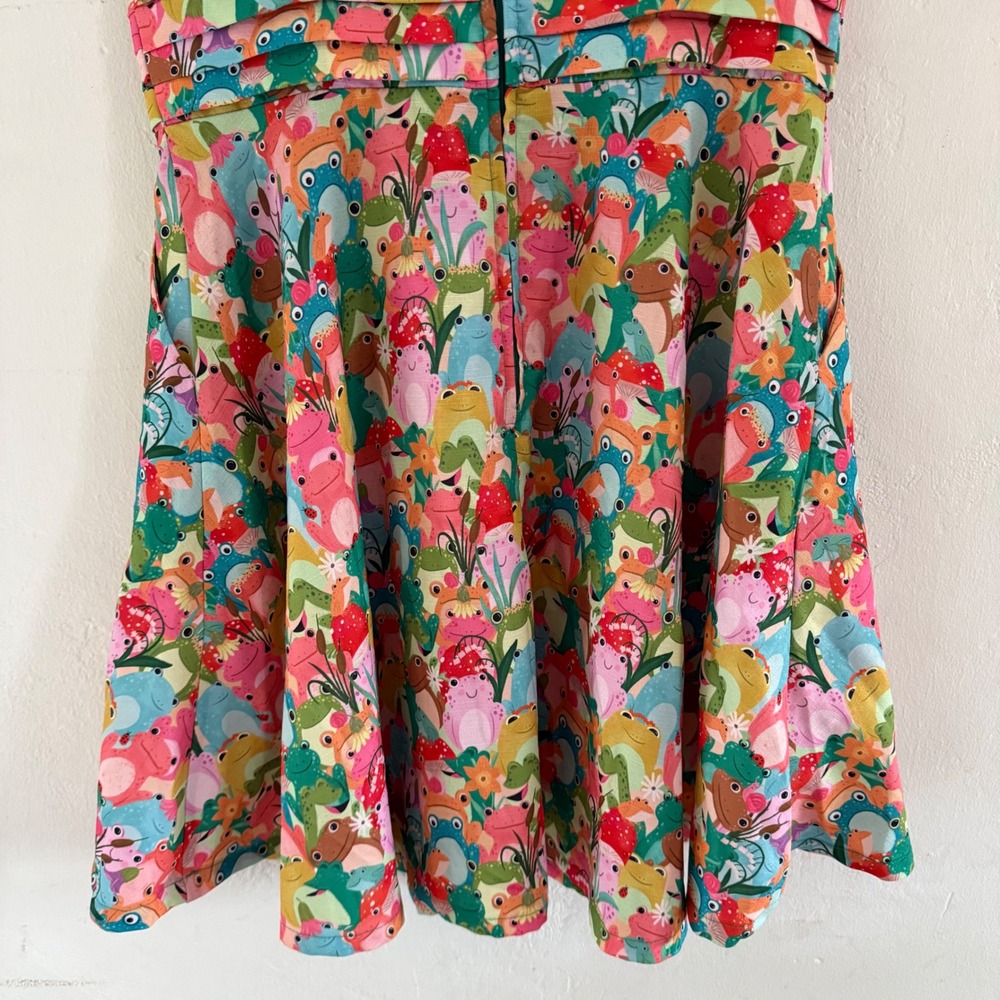 Unique Vintage Frog Ribbit Rainbow Print‎ Swing Dress Size Medium Novelty AOP - Picture 10 of 13